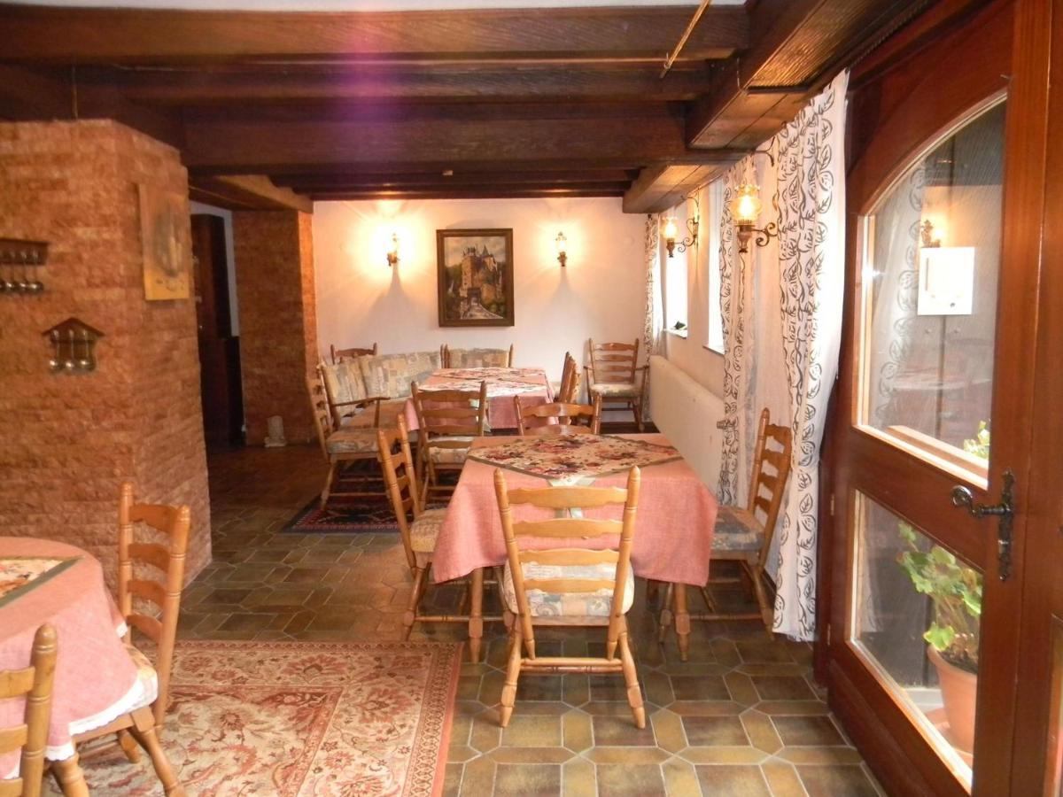 Gastehaus Am Calmont Bed & Breakfast Ediger-Eller Exterior foto