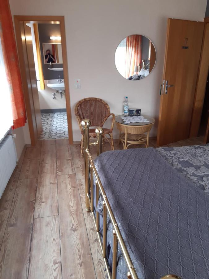 Gastehaus Am Calmont Bed & Breakfast Ediger-Eller Exterior foto